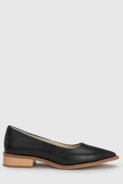 Chaos & Harmony Thea Flat - Black