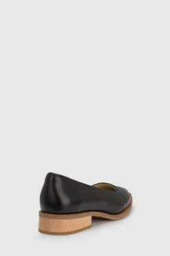 Chaos & Harmony Thea Flat - Black