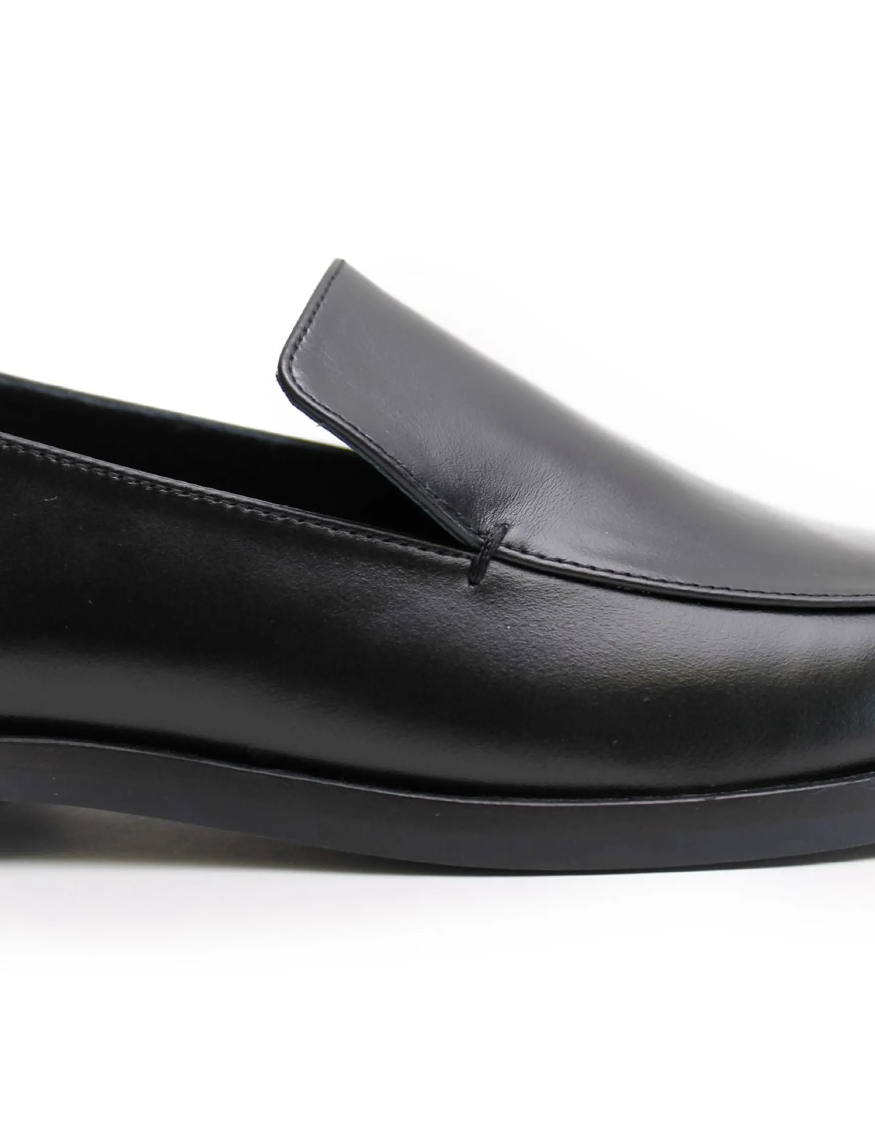 La Tribe Cecile Loafer - Black