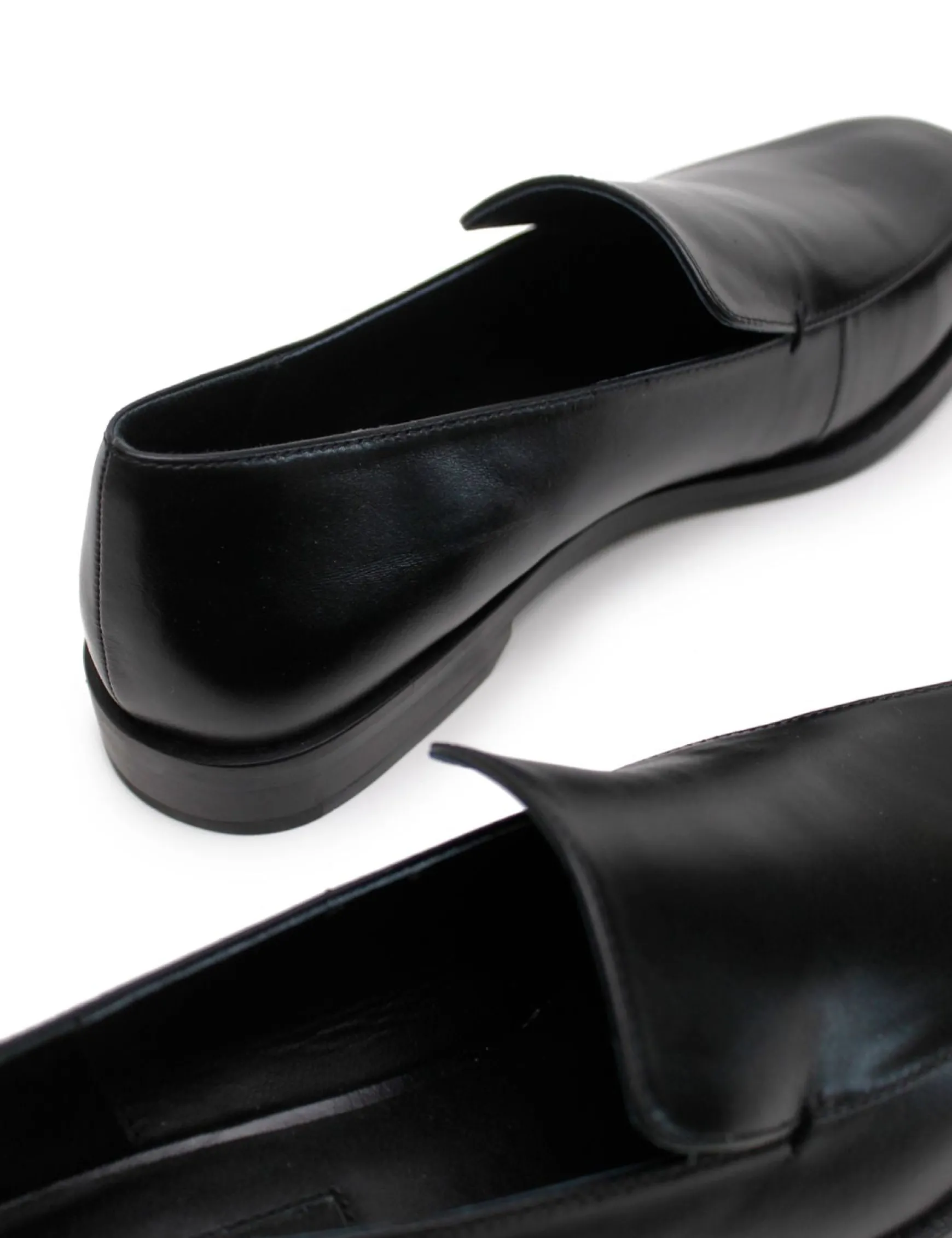 La Tribe Cecile Loafer - Black