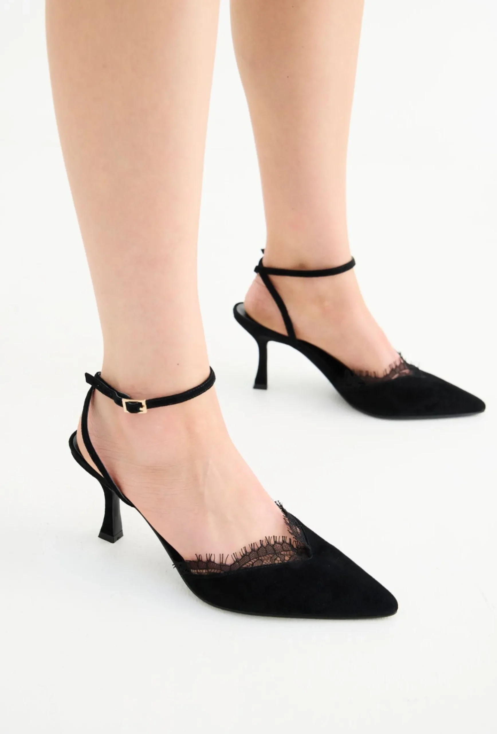 La Tribe Indy Heel - Black Lace