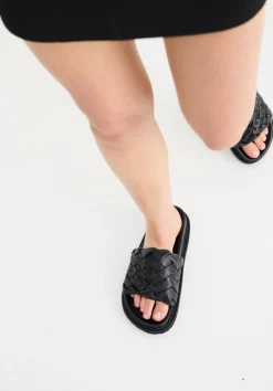 La Tribe Weave Slide - Black