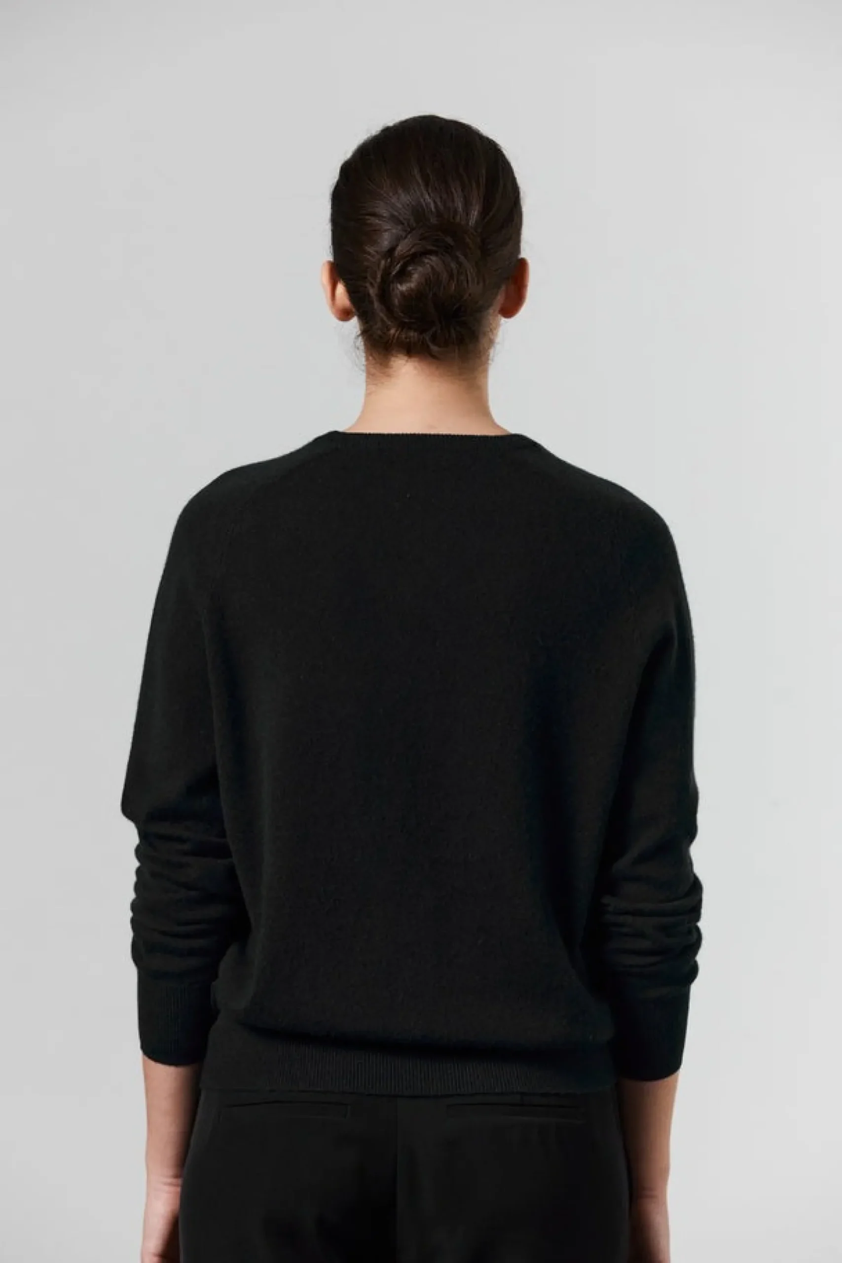 Laing Amy Cashmere V-Neck - Black