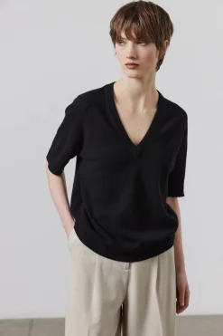 Laing Jasper Cashmere V Neck - Black