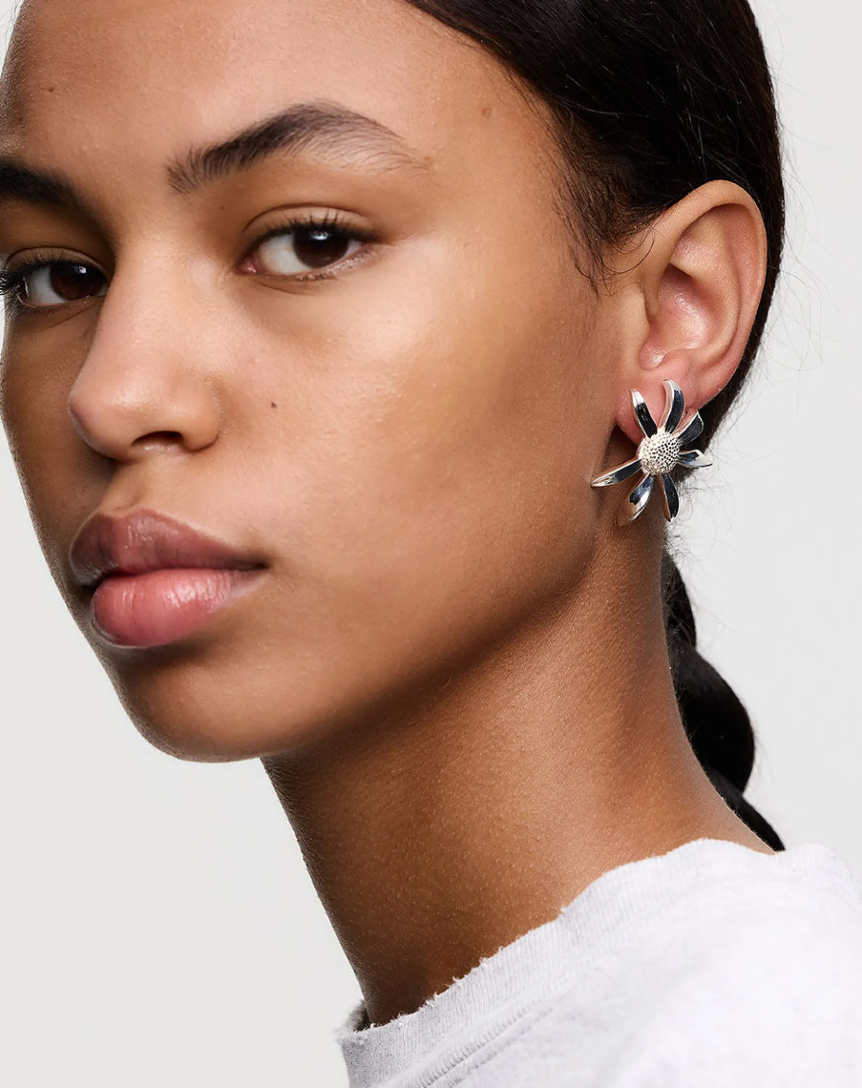 Meadowlark Large Daisy Earrings - Sterling Silver