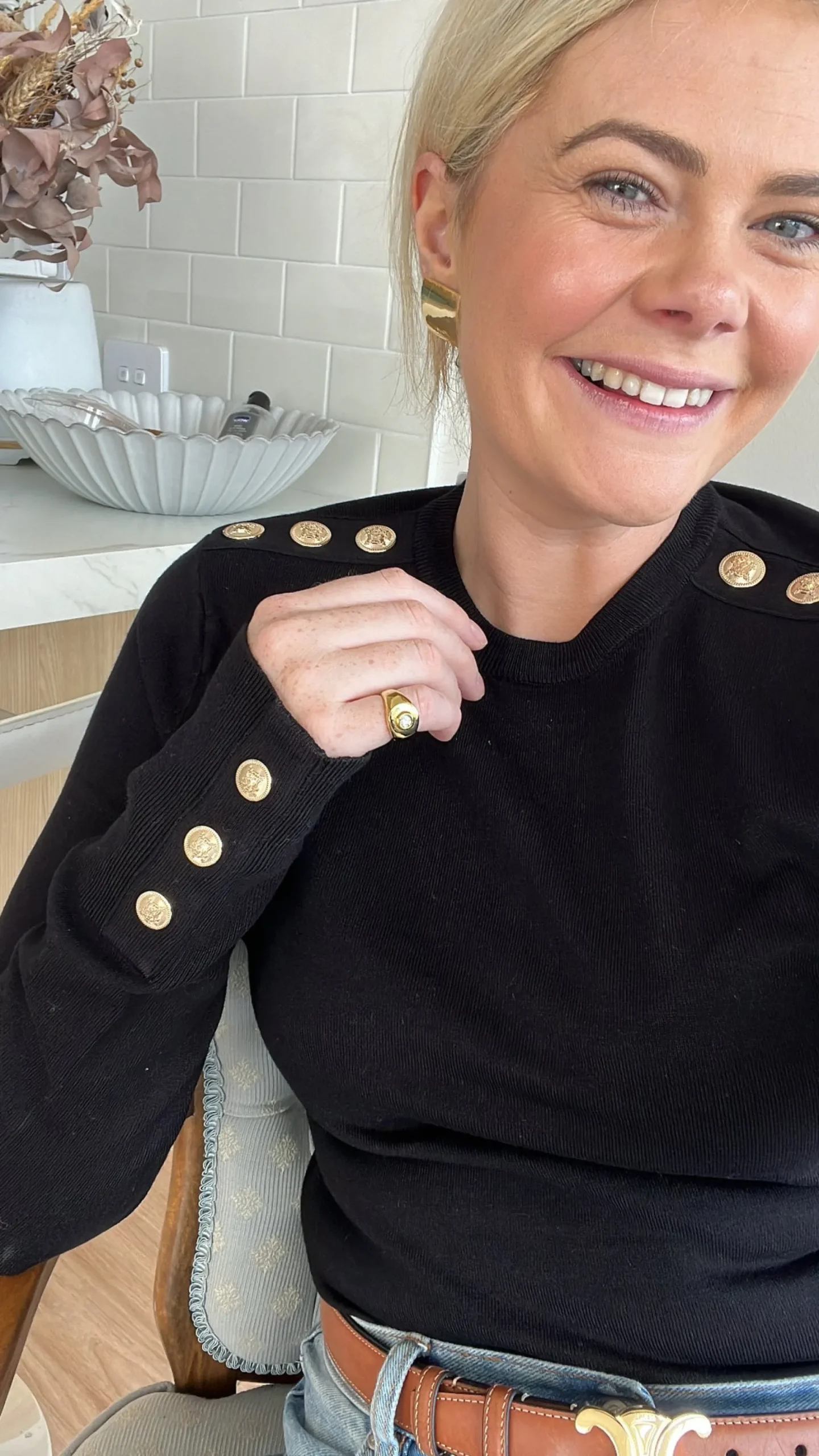 Moke Nicki Women's Sweater - Black