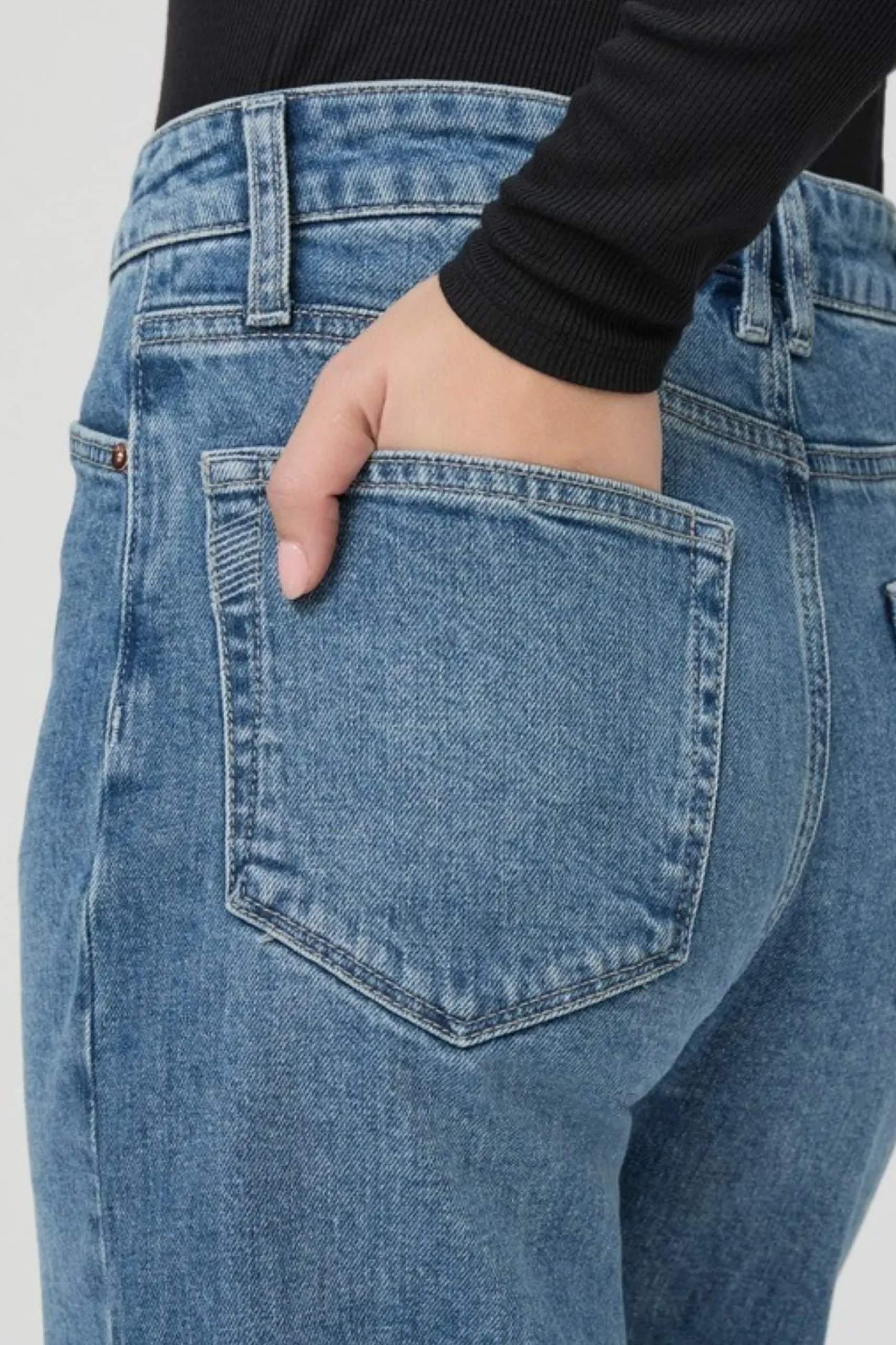Paige Alexis Barrel Leg Jean - Anthia