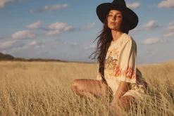 Sabbi The Flaming Cowboy Tee - Sand
